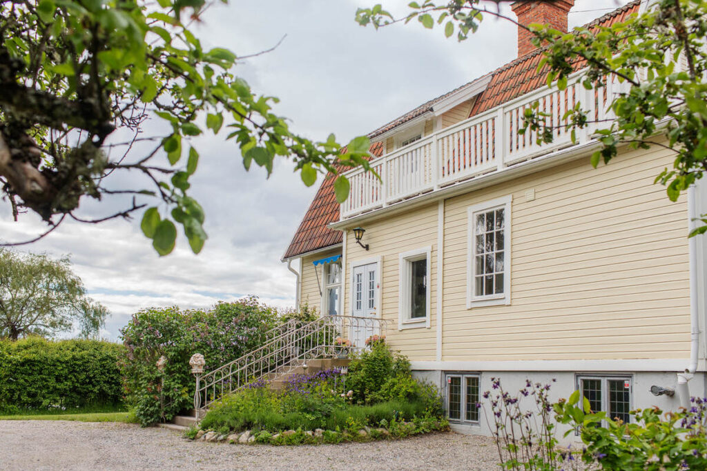 14. Tillbyggnad takaltan till villa.jpg