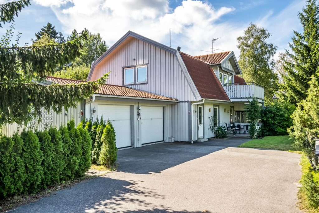 22. Renovering av trafonster i villa.jpg