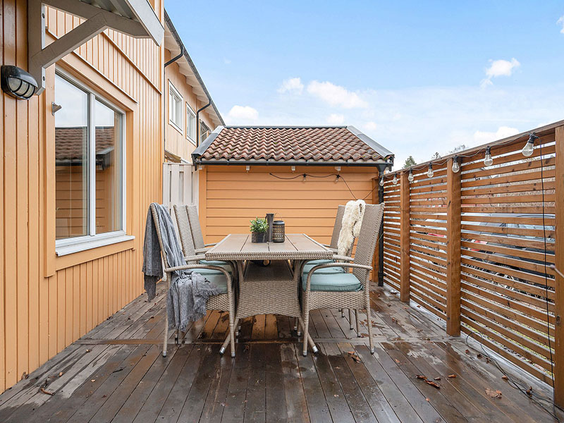 Ommalning av villafasad Huddinge Fullersta.jpg